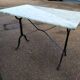 Table de bistrot en marbre