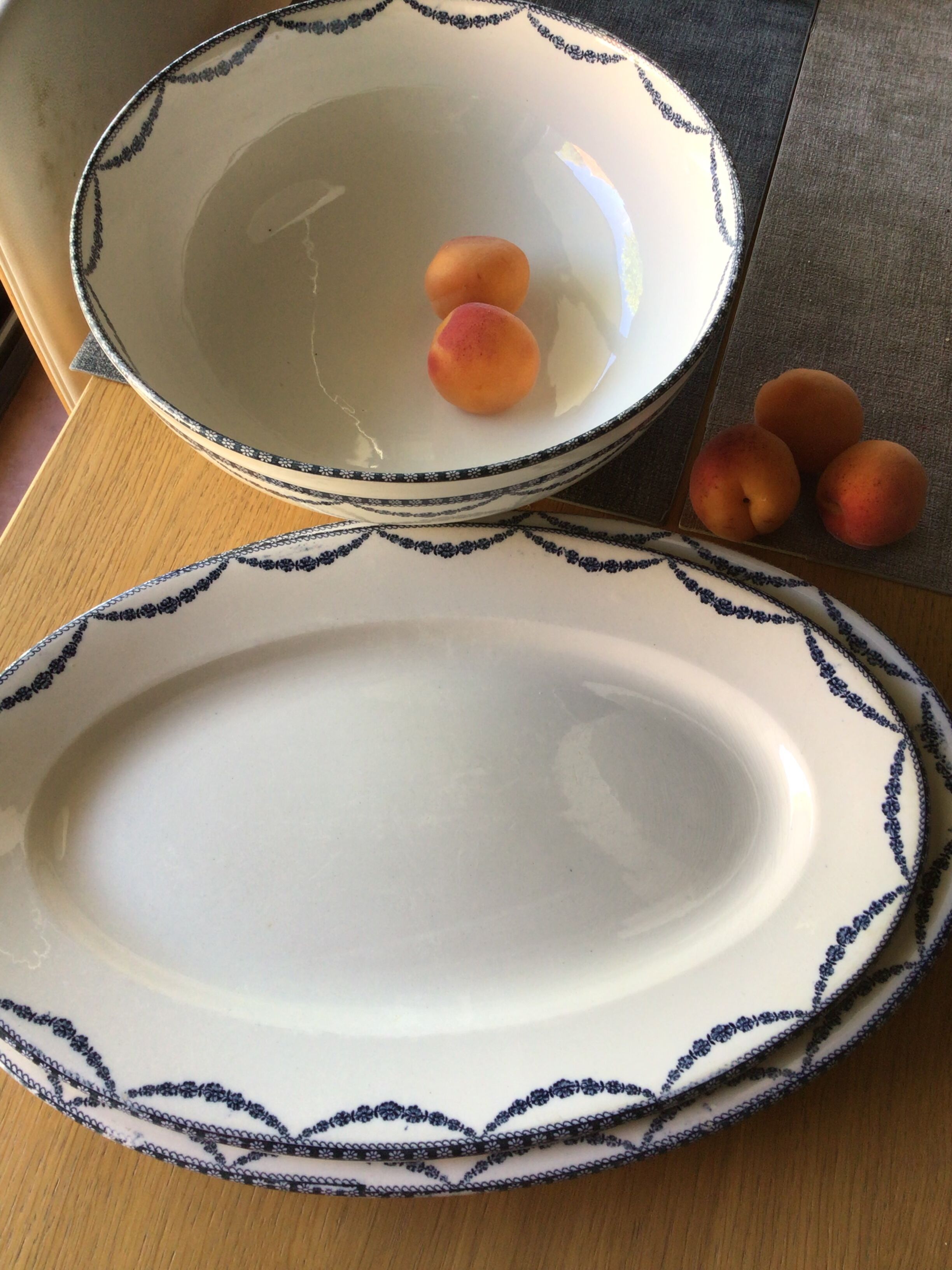 Salad bowl Terre de Fer Salins Vincennes diameter 27cm marine