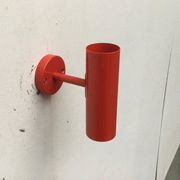 Paire d'appliques rouges minimalistes du milieu du siècle