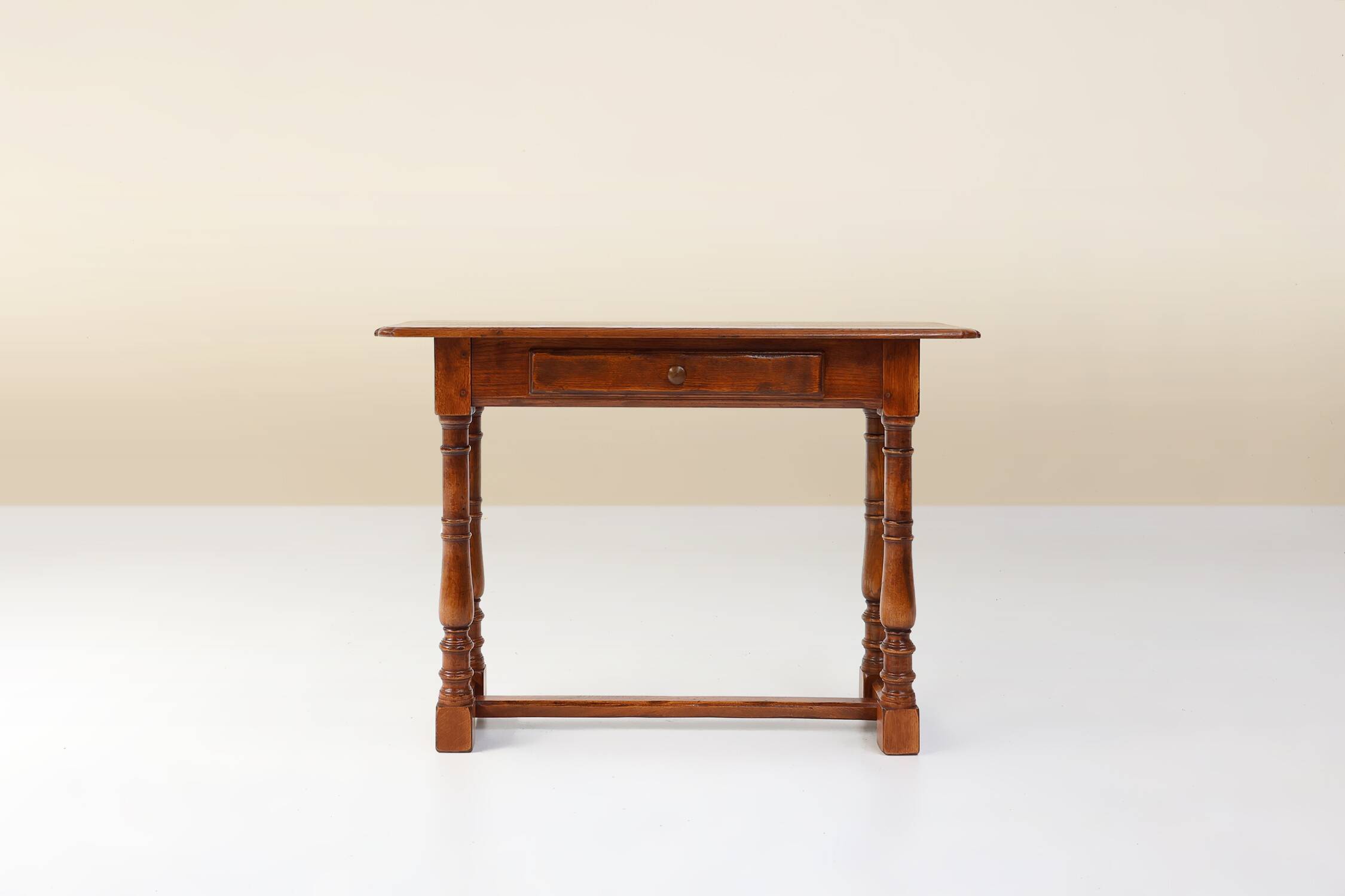 Console rustique en chêne avec tiroir, Belgique vers 1800
