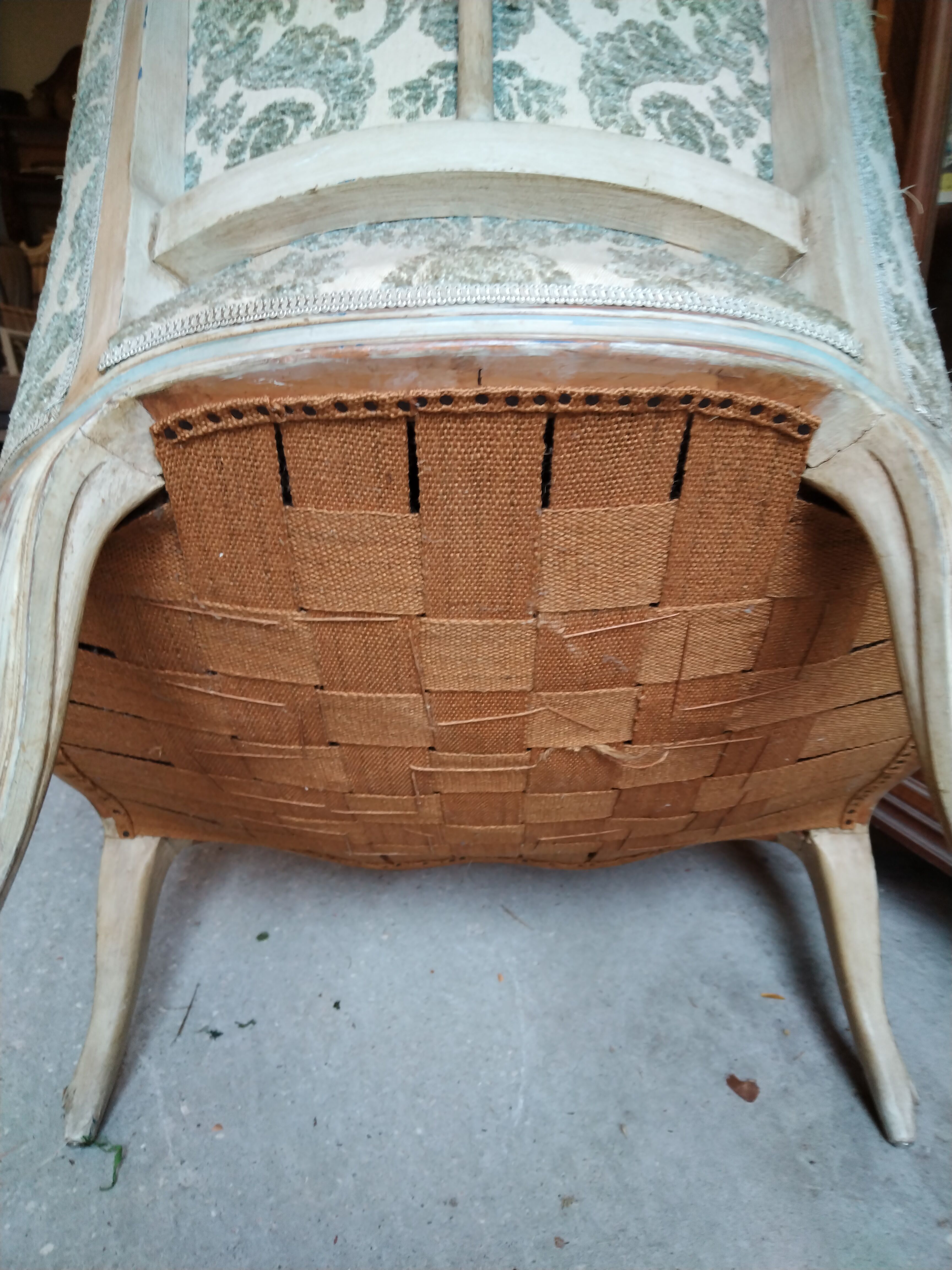 Curved shepherdess Louis XV