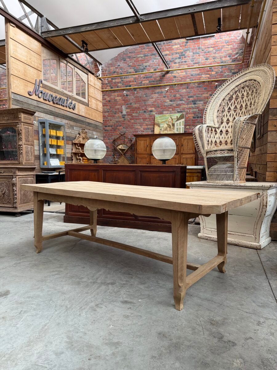 Grande table en orme milieu XXème