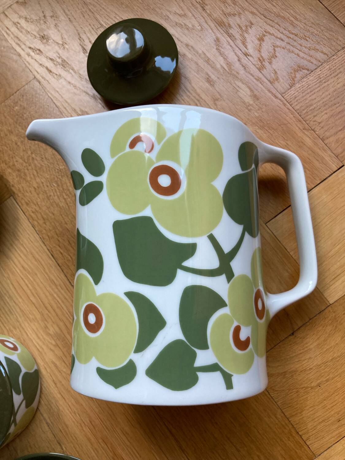 Vintage Hutschenreuther Novum Brasilia coffee set