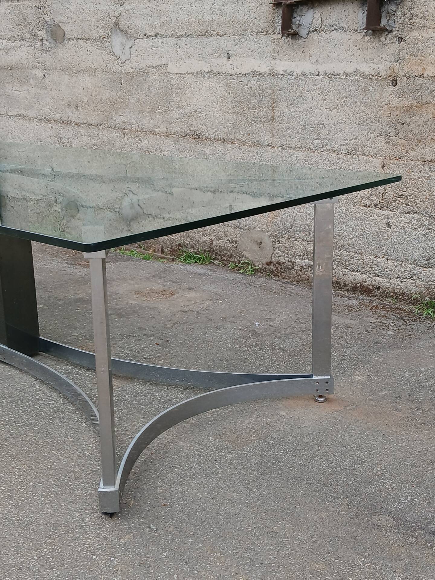 1970s glass and chrome table, 300 cm, for 12 people.