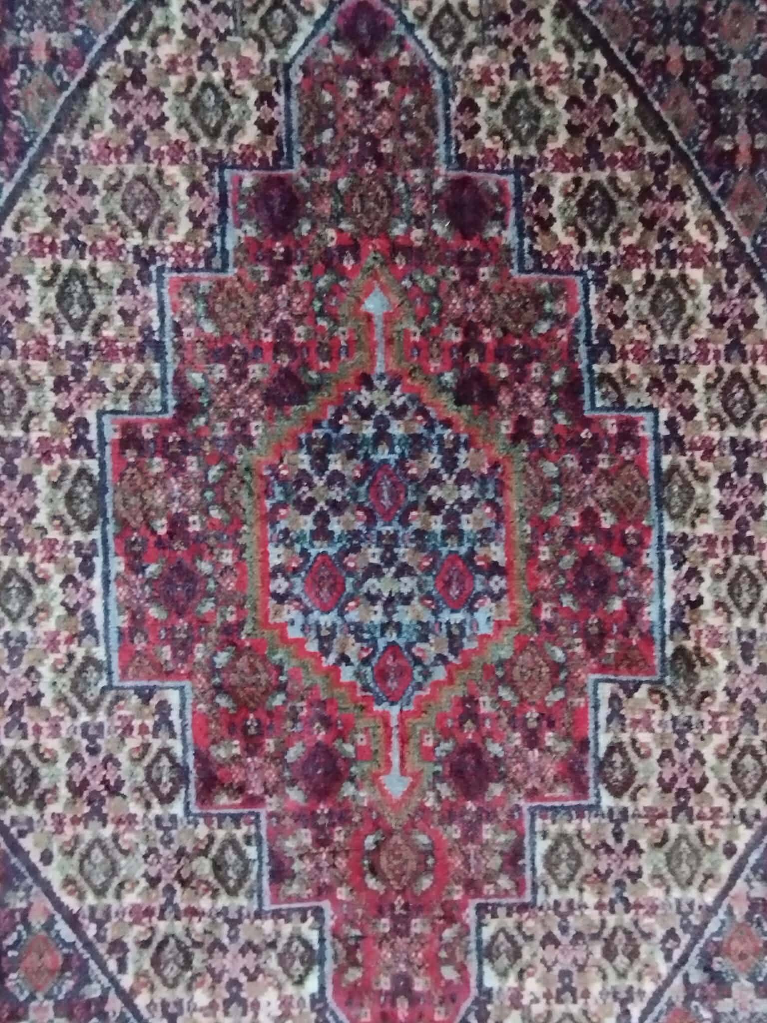 Handmade Persian Senneh rug 110x68cm