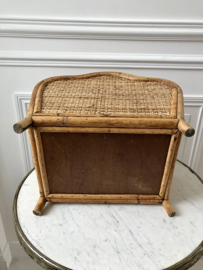 Magazine holder / Pine hutch in rattan, bamboo and canning 70s