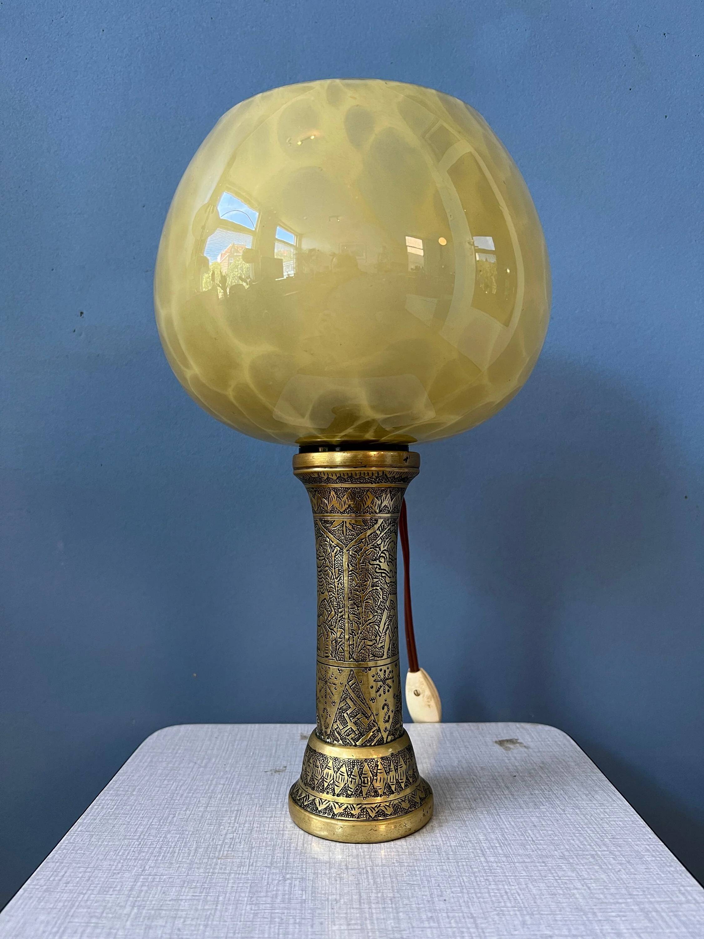 Lampe ancienne Art déco en verre avec base en bronze
