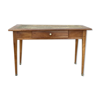 Table bureau