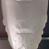 Czech Barolac vase molded by Joseph Inwald in satin glass from the 30s.