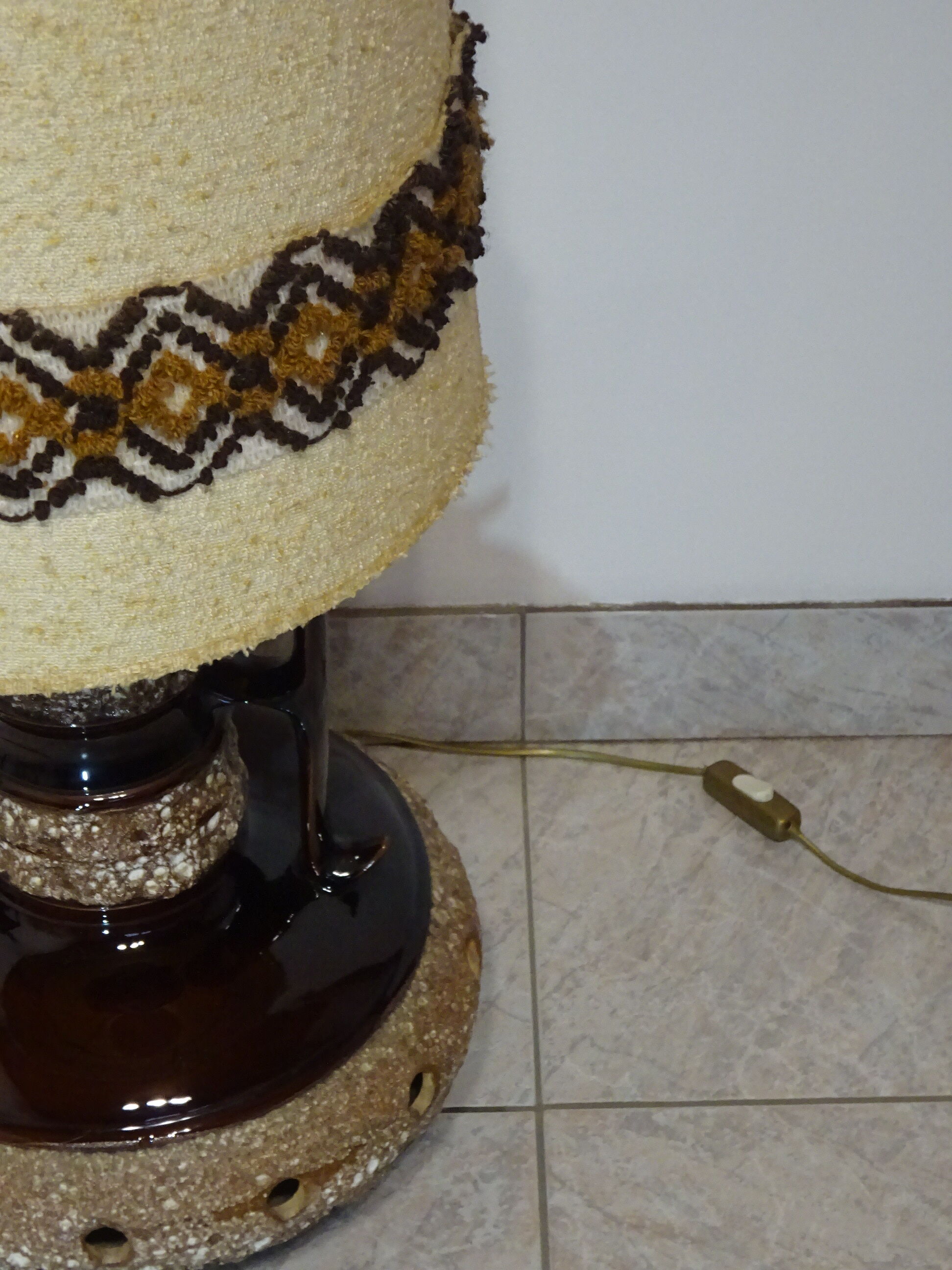 Table lamp, fat lava