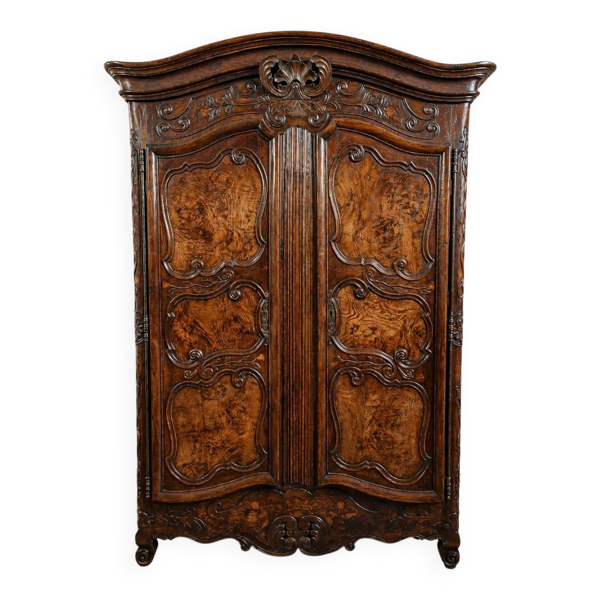 Armoire de mariage Louis XV en noyer et ronce