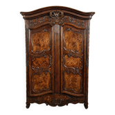 Armoire de mariage Louis XV en noyer et ronce