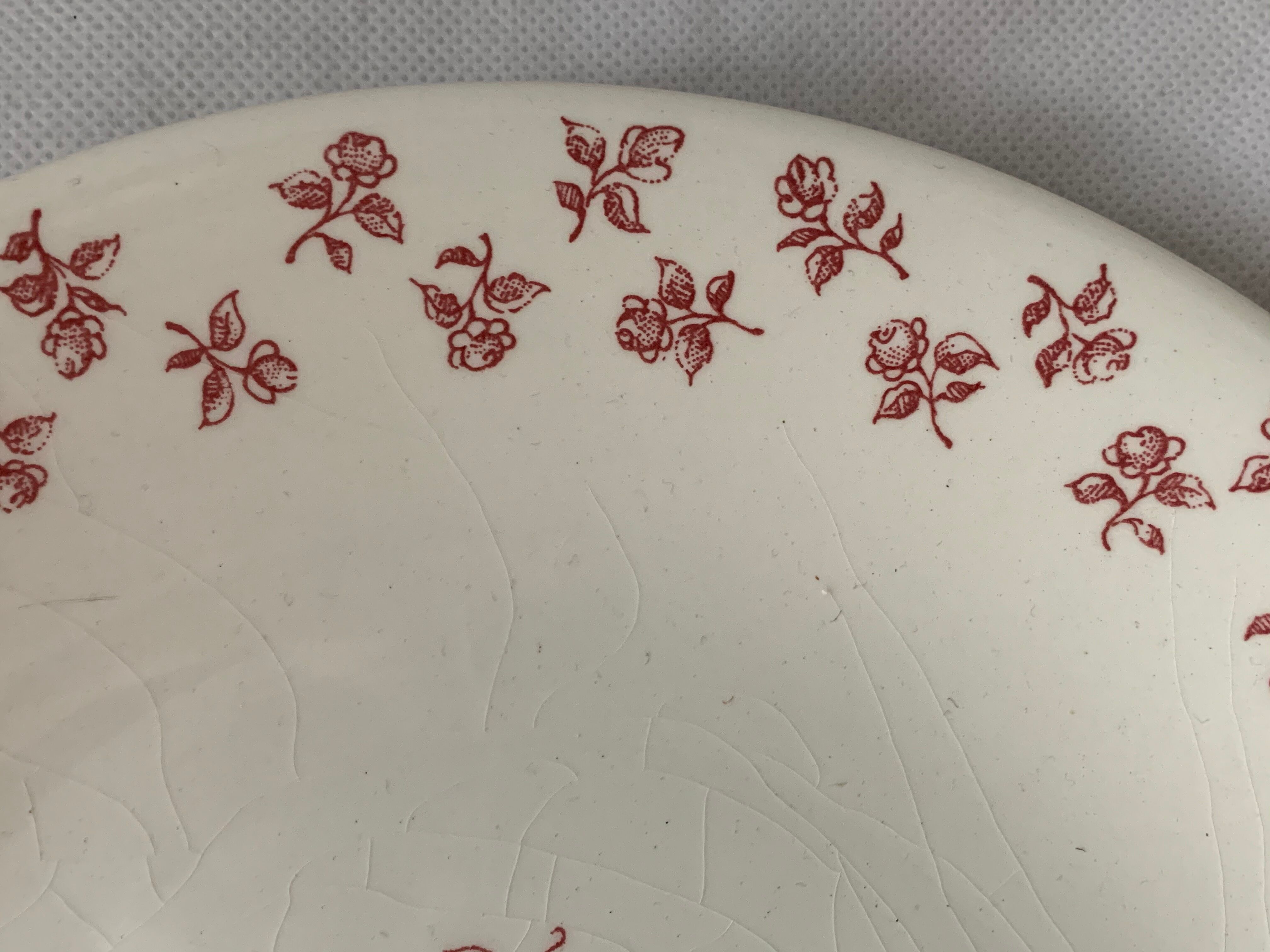 12 flat plates in red earthenware Gien 1970