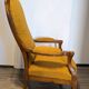 Fauteuil Voltaire ancien restauré, garnissage traditionnel, tissu bouclette