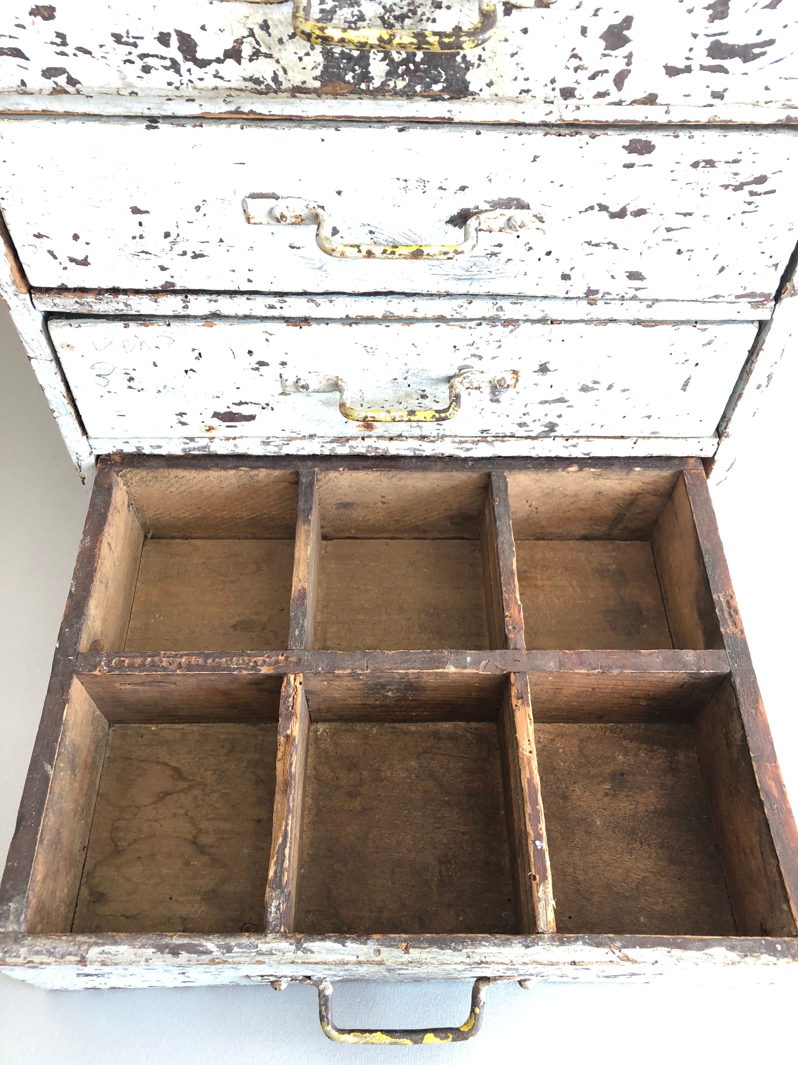 Small drawers furniture skated