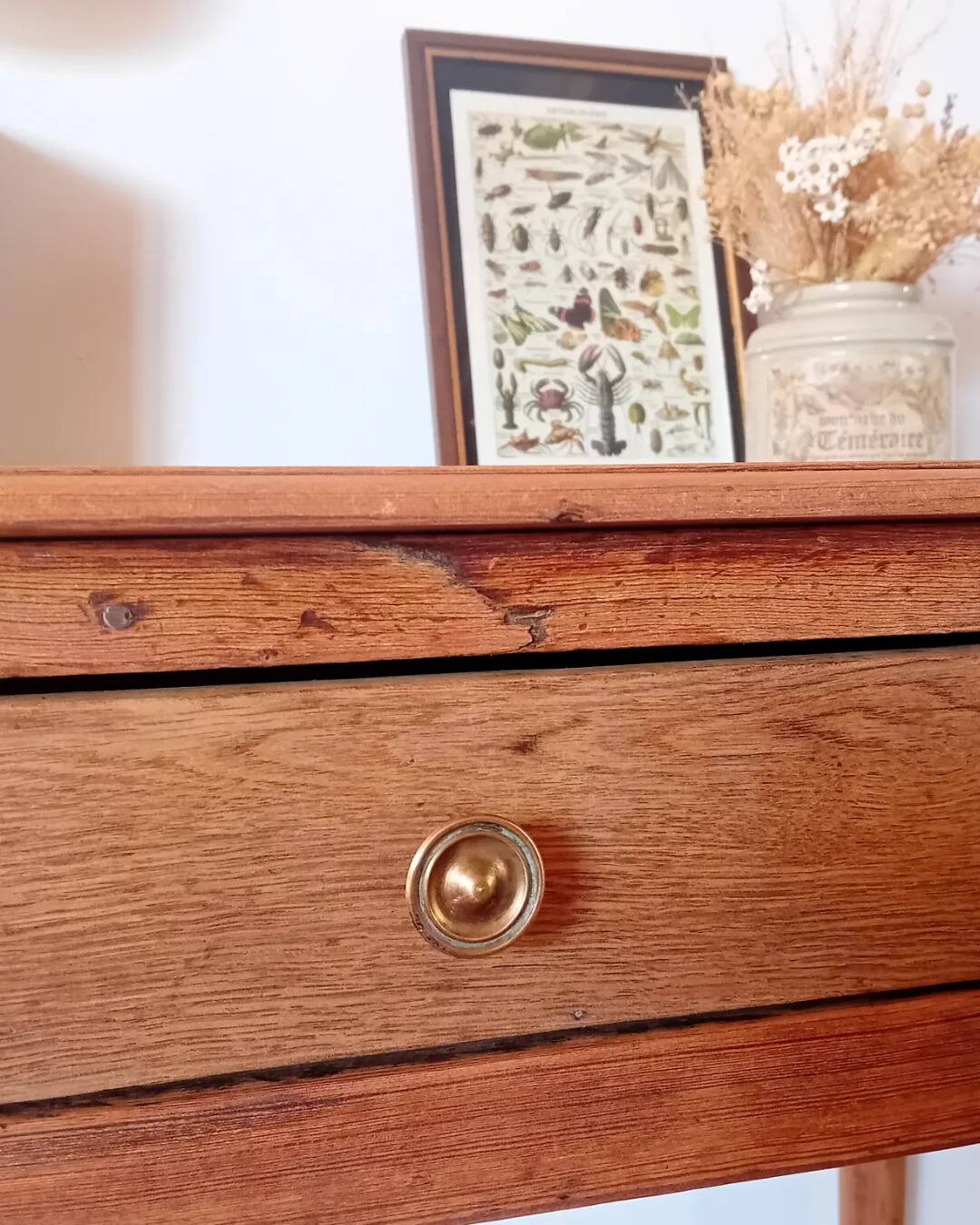 Children's desk or side table