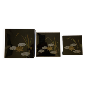 Nesting lacquered boxes