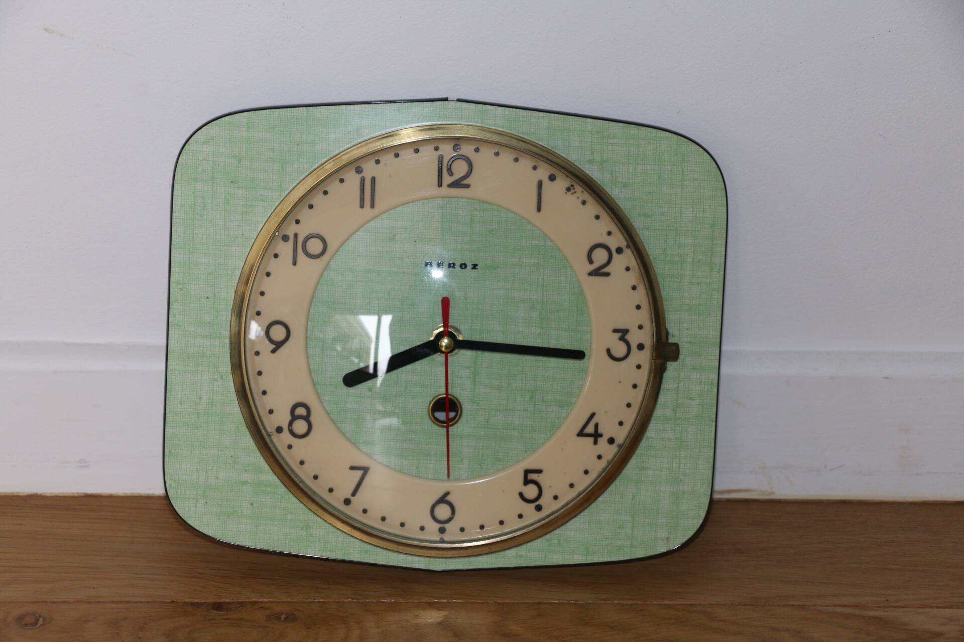 Beroz green formica wall clock