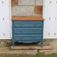 Commode ancienne rénovée bleu – plateau bois – 3 tiroirs