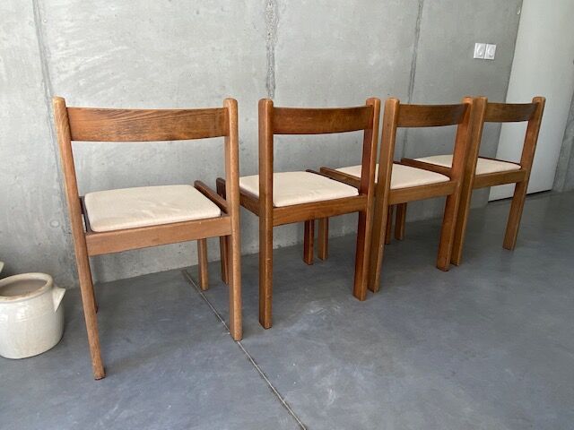 4 chairs
