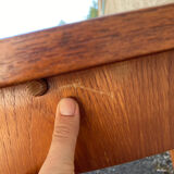 Scandinavian extendable round table