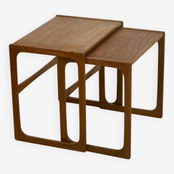 Tables gigogne scandinave rn teck année 60. Réf twiny.