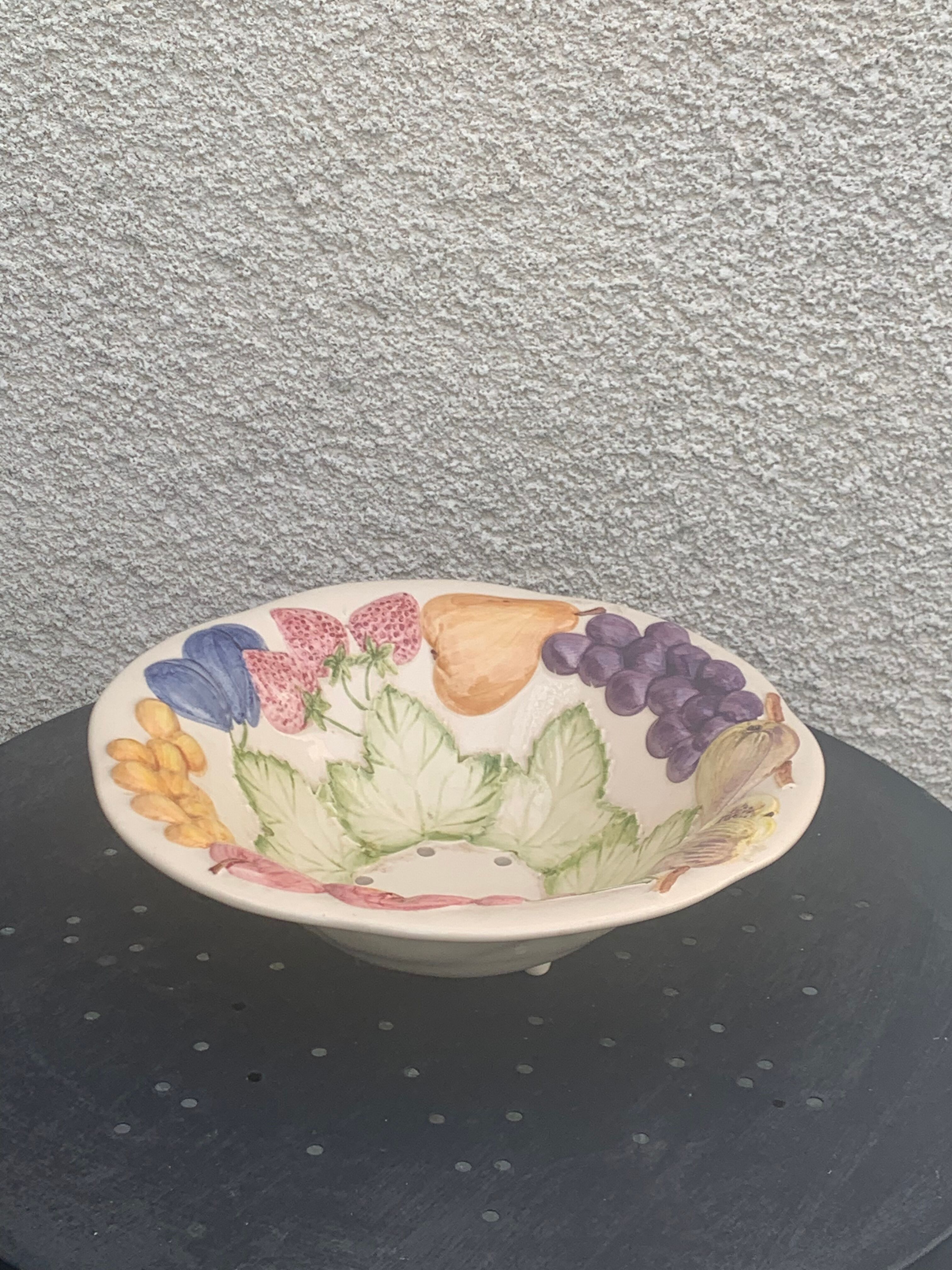 Fruit drainer salad bowl in glazed ceramic slip stamped vintage FG