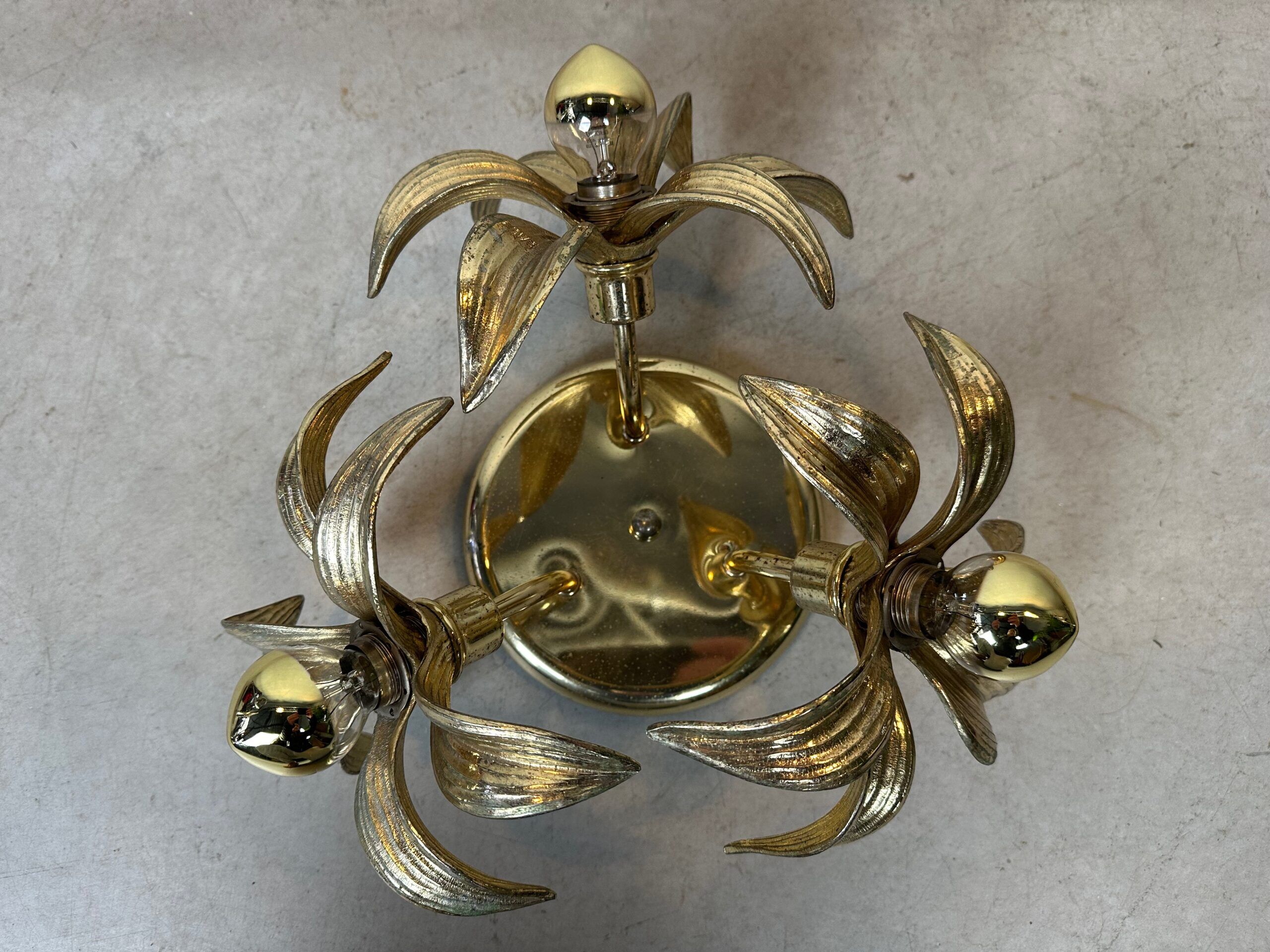 1970s flower ceiling / wall lamp – Hollywood Regency