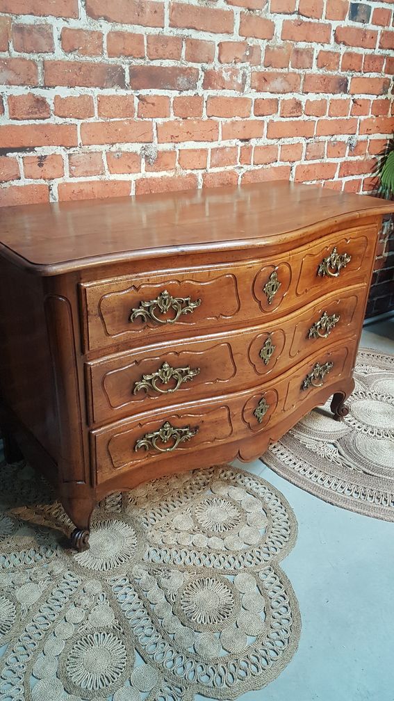 Louis xv style chest of drawers