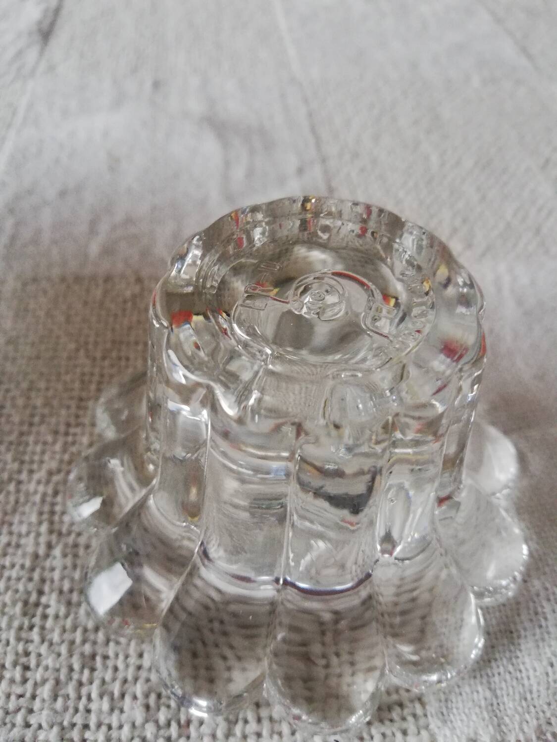 Lot de deux bougeoirs cristal formes différentes