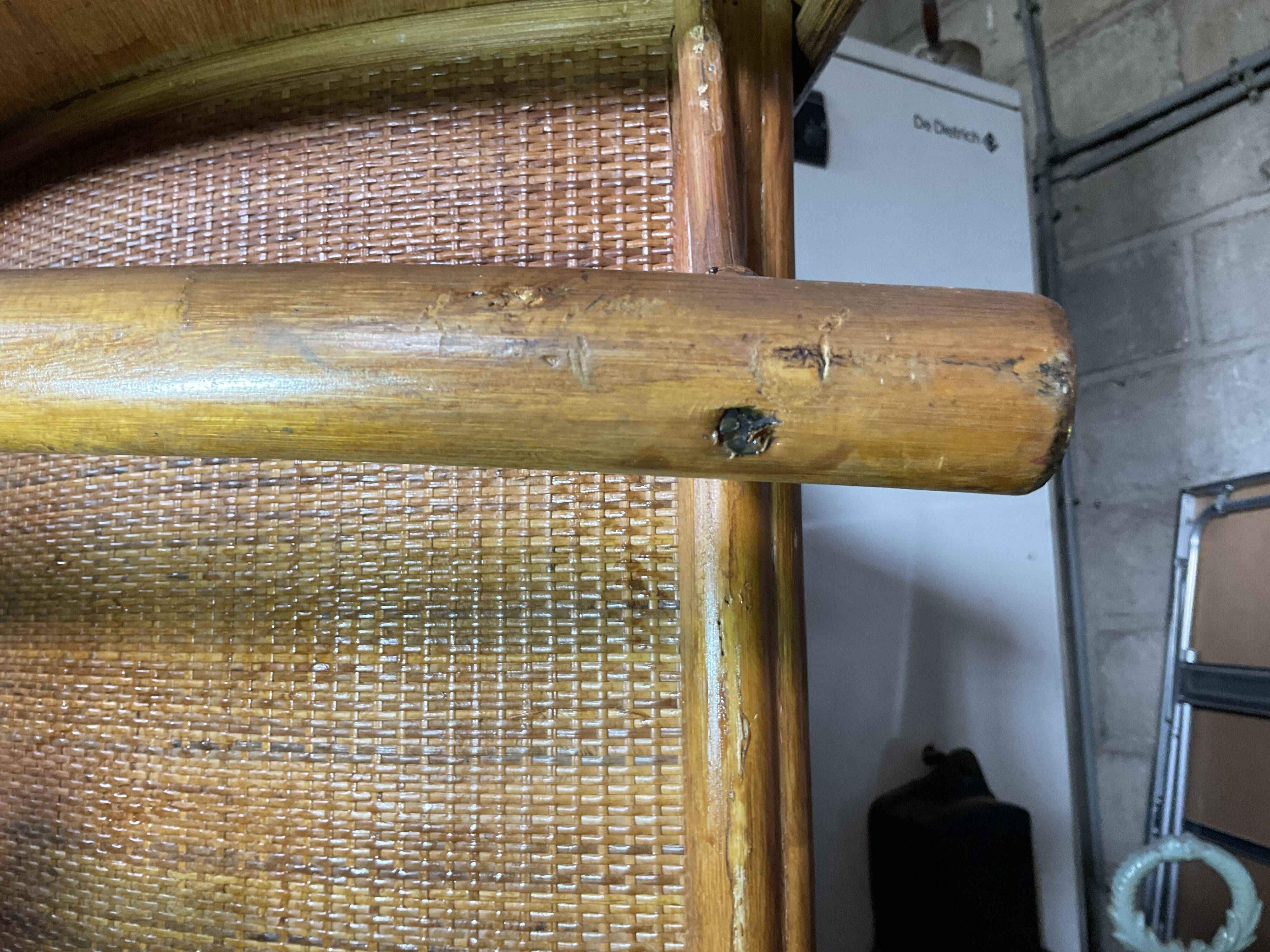 Rattan bar