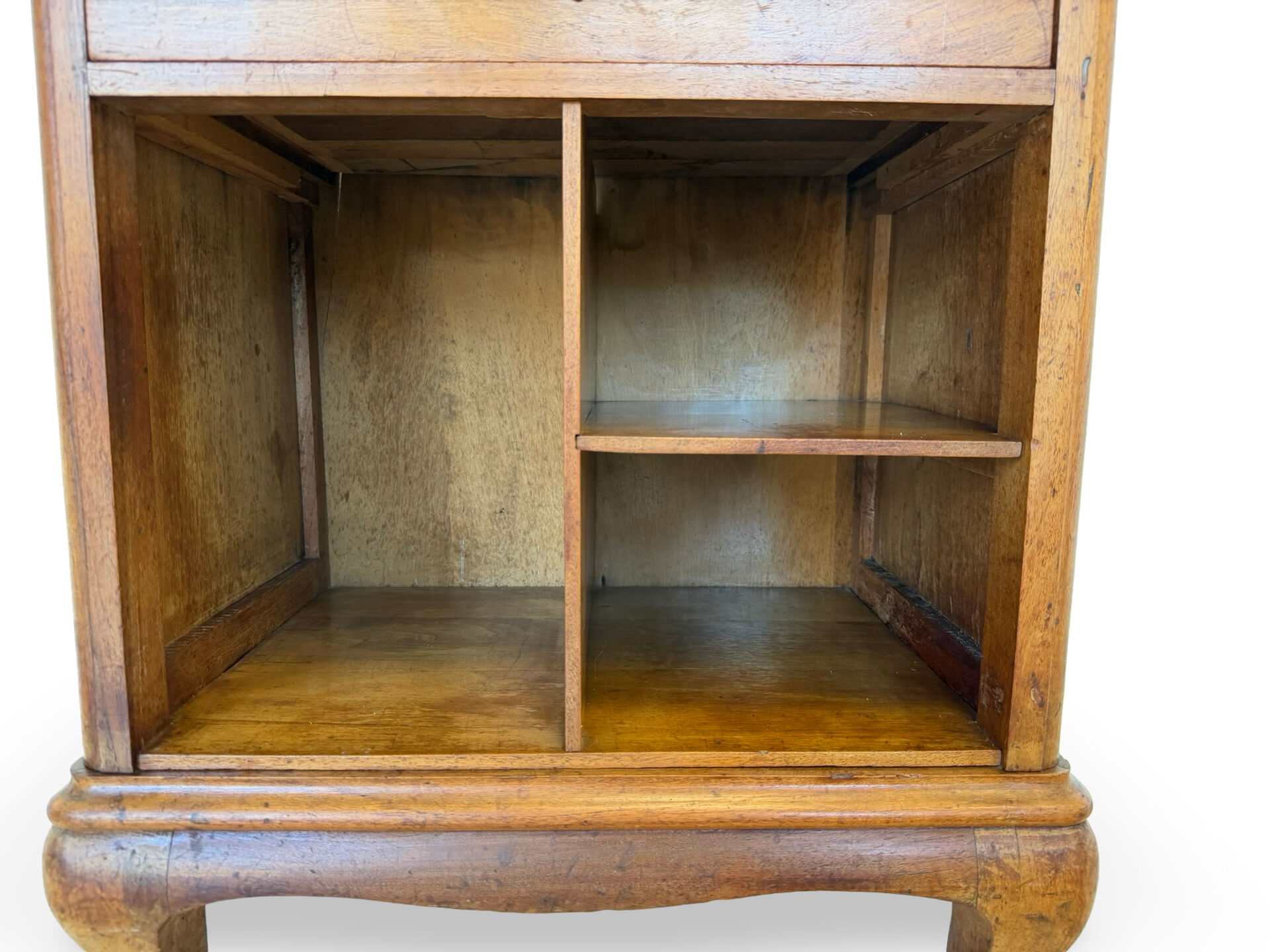 Antique Italian bedside table in solid walnut, 1920s/1930s