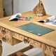 Bureau sculpté en chêne clair, style Renaissance