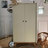 Compass foot cabinet