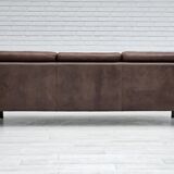 Années 1970, canapé classique danois 3 places, cuir marron d'origine.