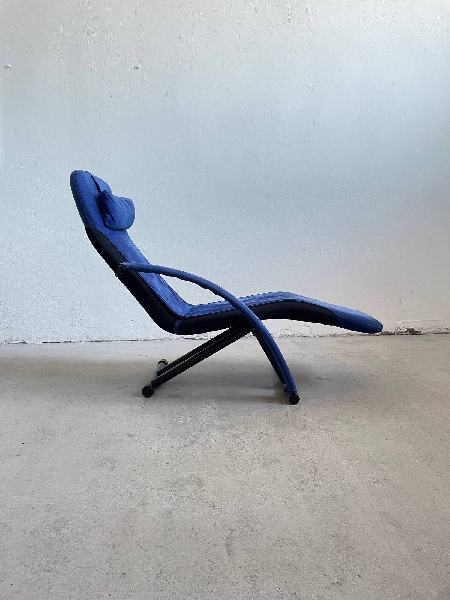 1980s Designer Lounge Chair in black fabric and blue Alcantara cover