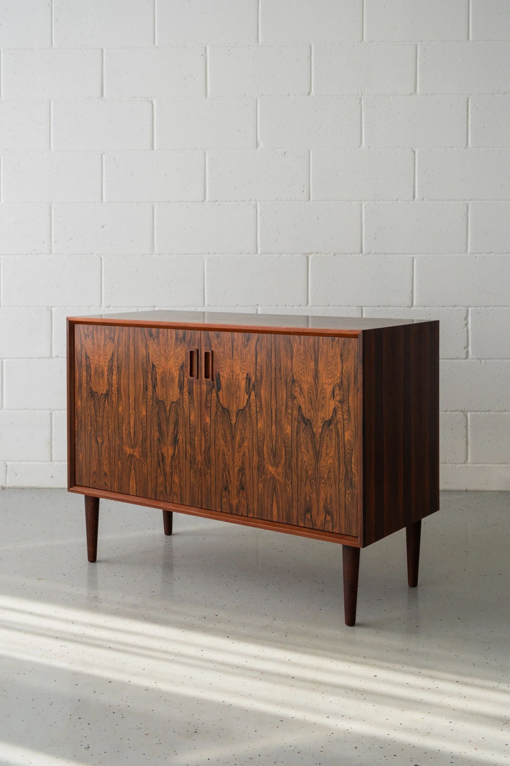 Cabinet en palissandre danois