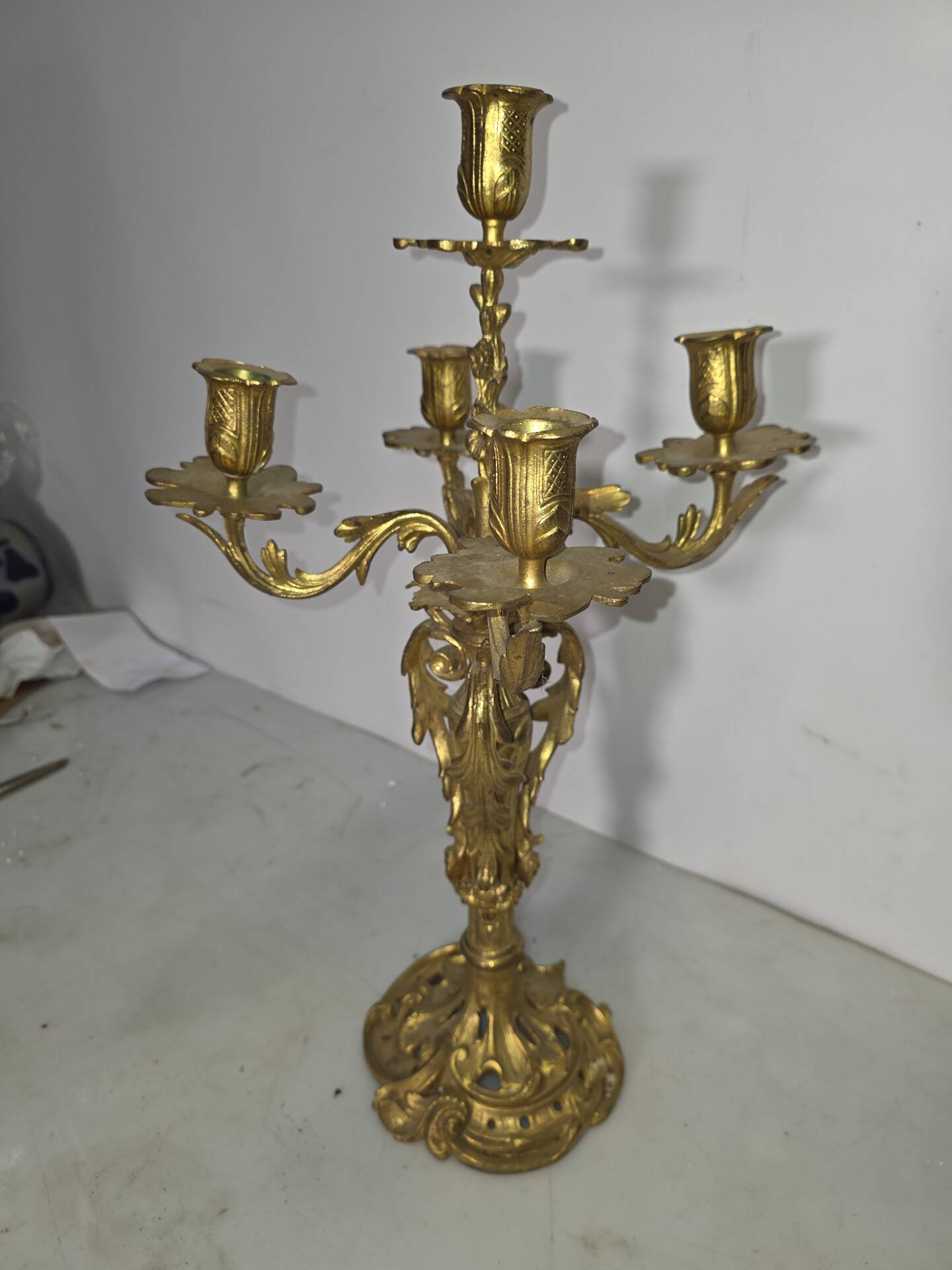Louis XV style chandelier in gilded bronze