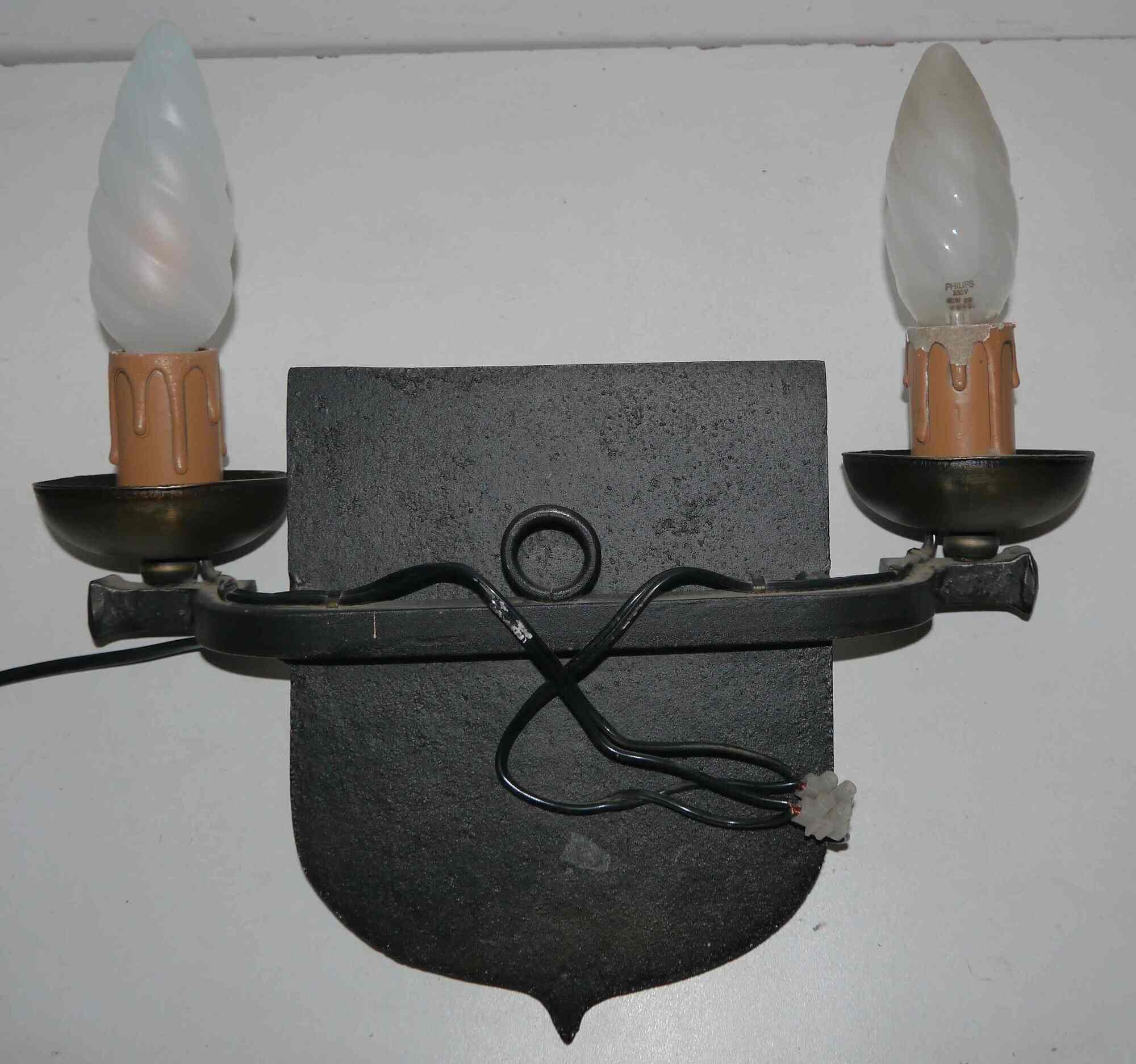 Pair of heraldic coat of lamp for the 60's century