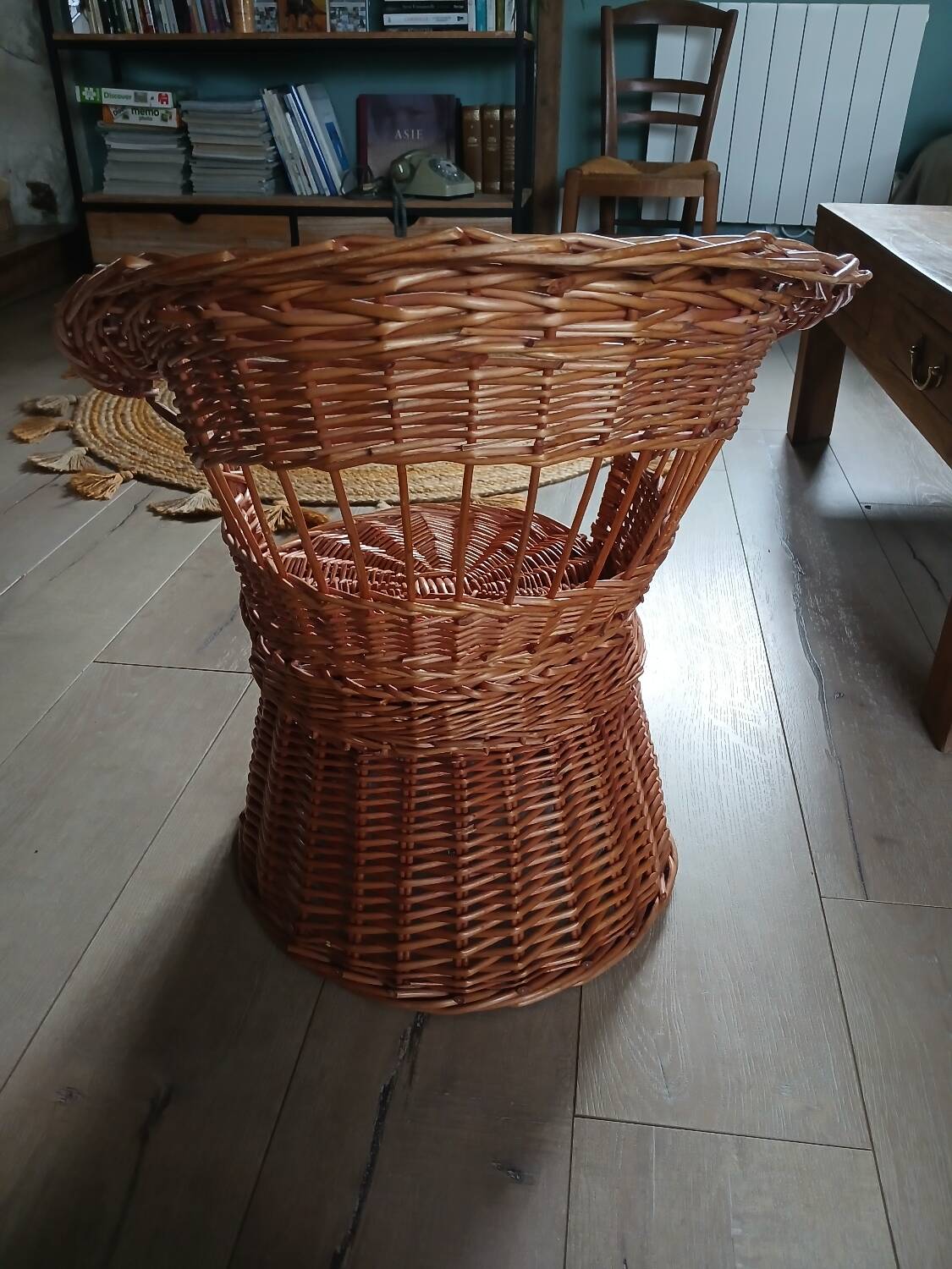 Fauteuil enfant ancien en rotin