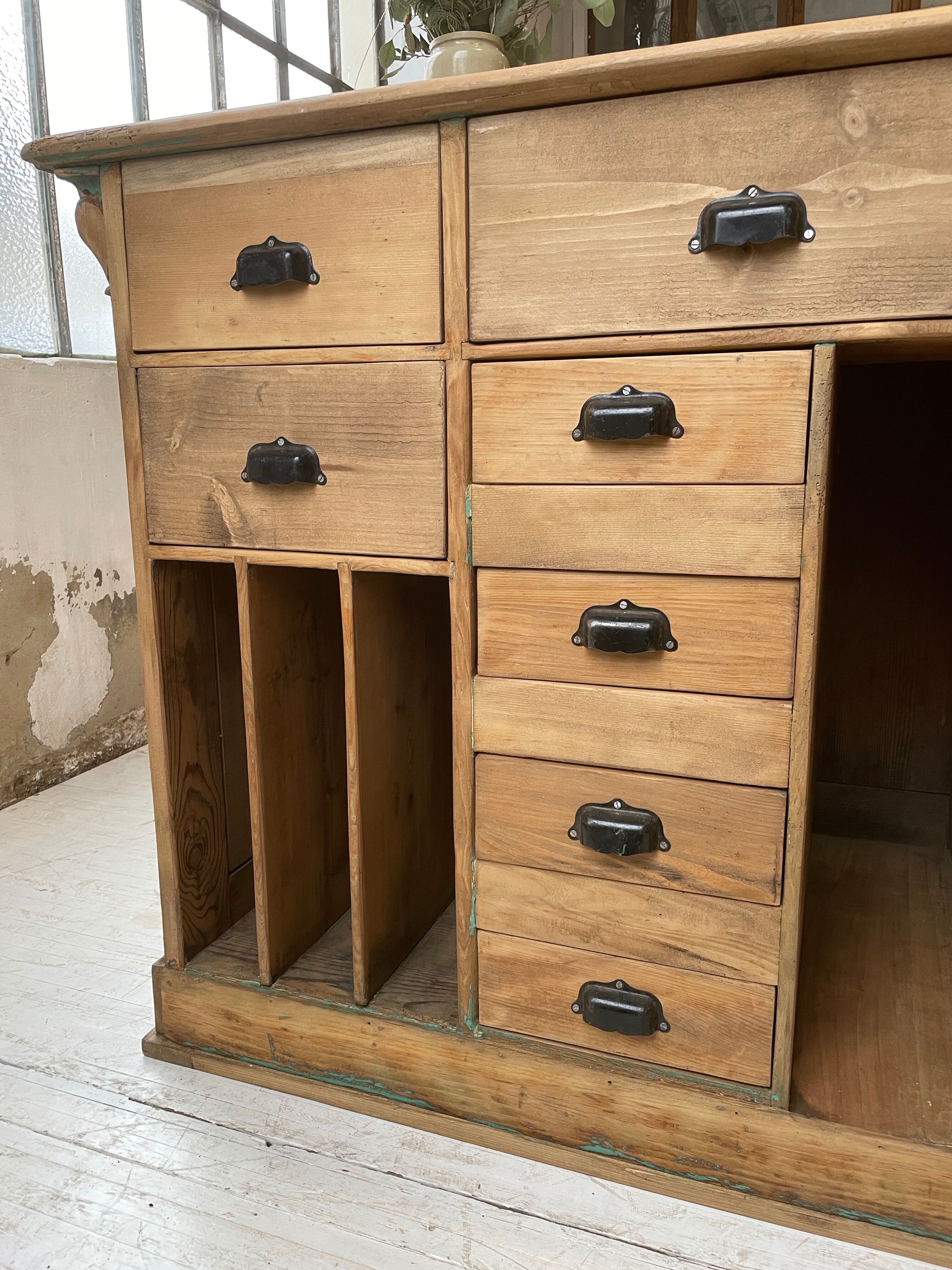 Old XXL drawer counter