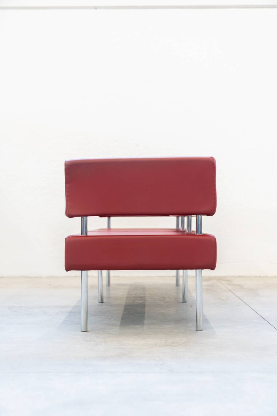 Business class 3-seater sofa in red leather and chrome iron legs, 1990s