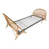Rattan basket bed