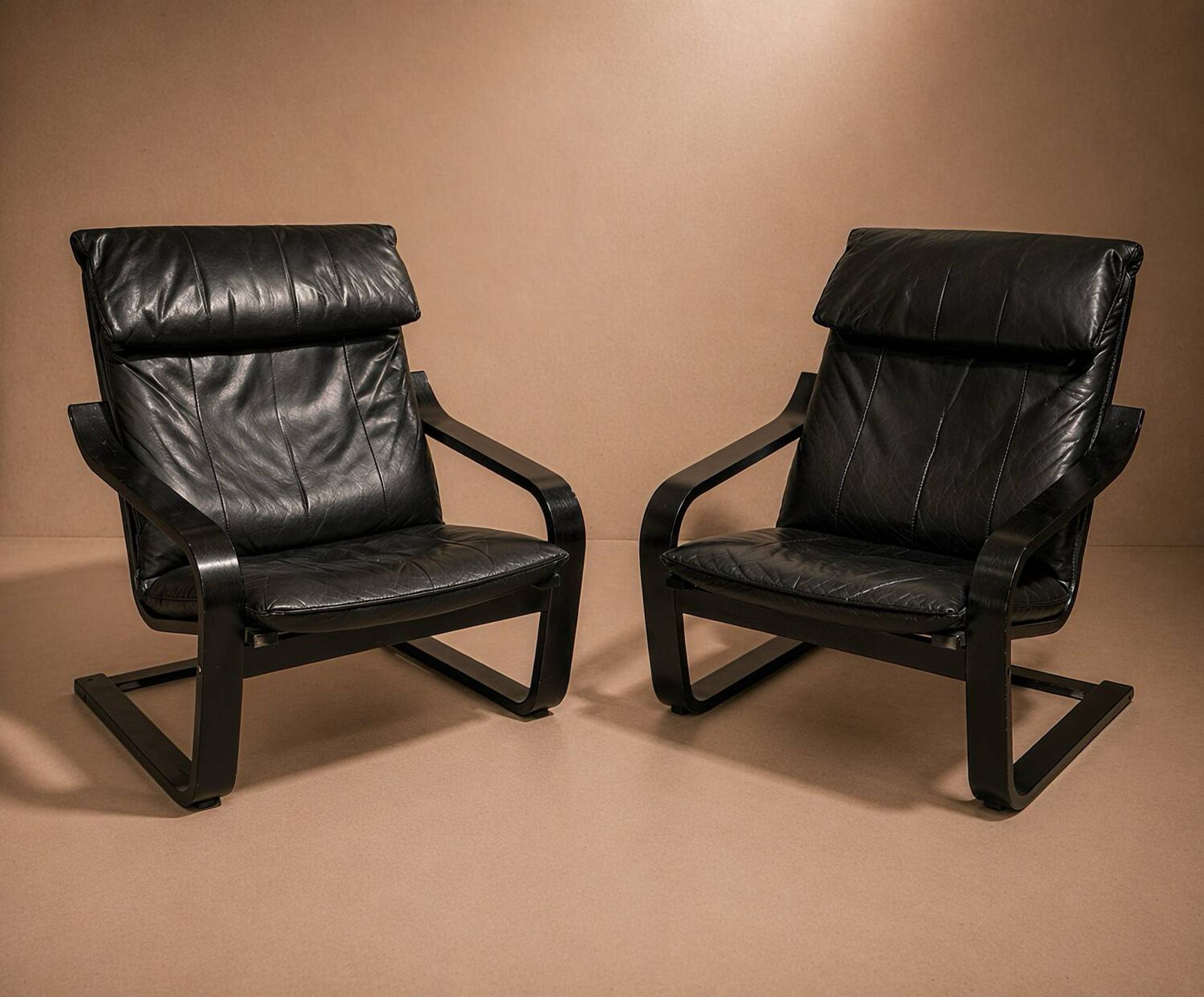 Paire Fauteuil Poäng / N.Nakamura
