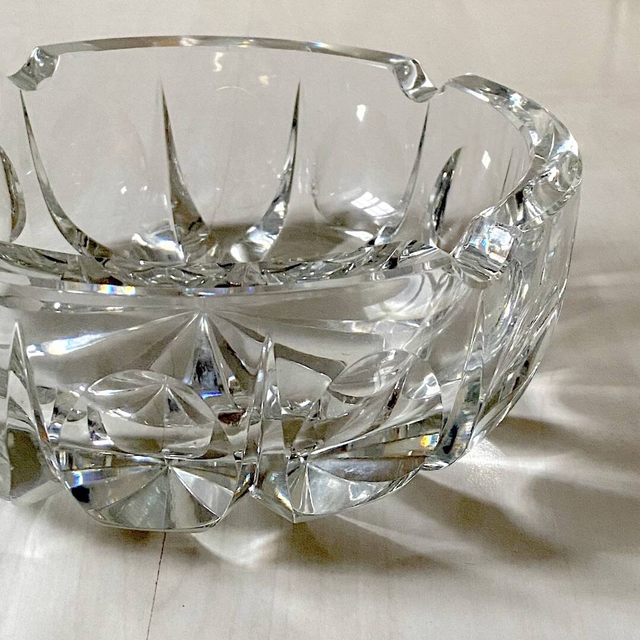 Large Saint Louis crystal pocket emptier or ashtray, ambassador model