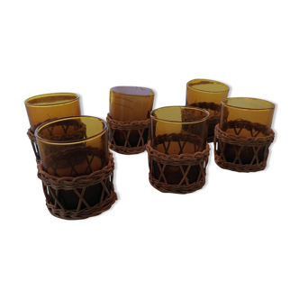 6 small glasses Amber Blown Glass garnished wicker 1 cracked