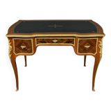 Petit Bureau de Milieu en Acajou et Palissandre, style Louis XV, époque Napoléon III – Milieu XIXe