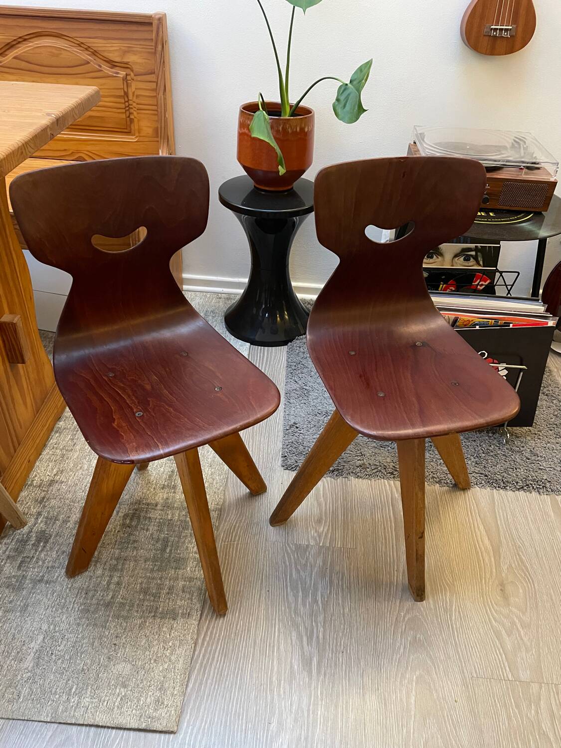 2 children's chairs pagholz Flottoto