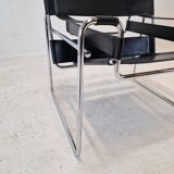 Set of 2 Wassily Chairs by Marcel Breuer