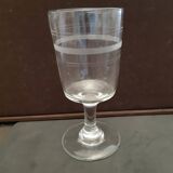 12 verres anciens gravés